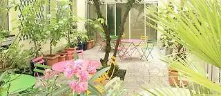 Otel Kyriad 10 - Canal Saint Martin - Republique Paris