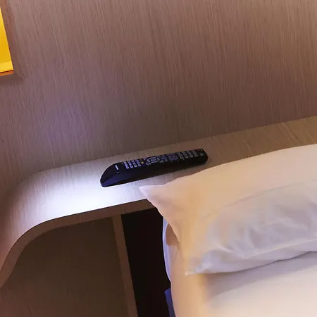 Hotel Kyriad 10 - Canal Saint Martin - République 3*