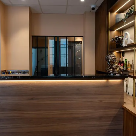 Kyriad 10 - Canal Saint Martin - Republique 3*