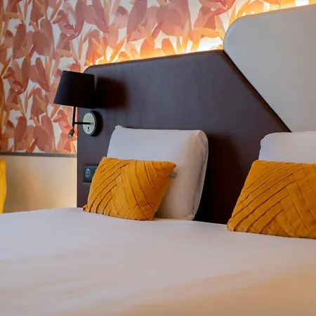 Otel Kyriad 10 - Canal Saint Martin - Republique