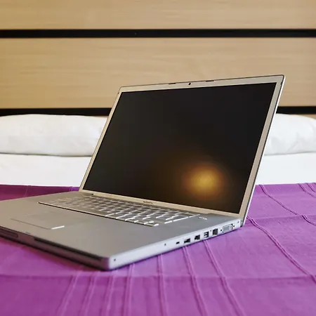 Kyriad 10 - Canal Saint Martin - Republique 3* Paris