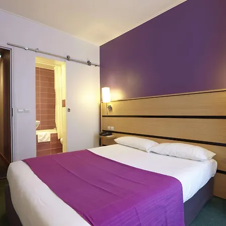 Hotel Kyriad 10 - Canal Saint Martin - Republique Paris