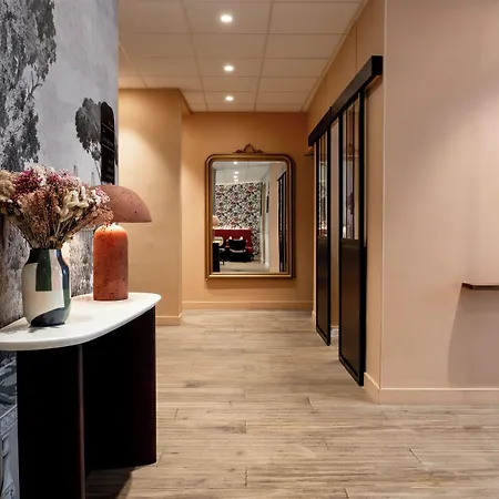 Hotel Kyriad 10 - Canal Saint Martin - Republique Paris