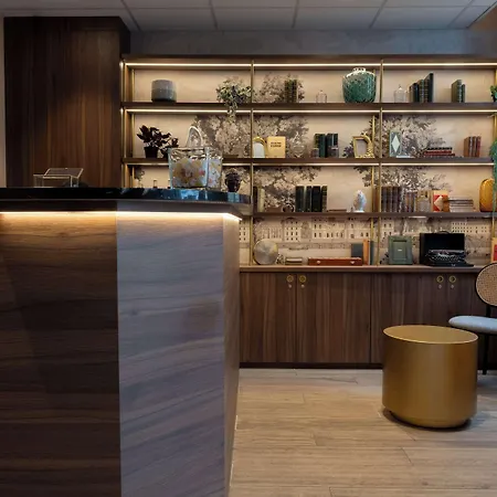 Otel Kyriad 10 - Canal Saint Martin - Republique 3*