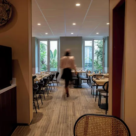 Hotel Kyriad 10 - Canal Saint Martin - Republique Paris