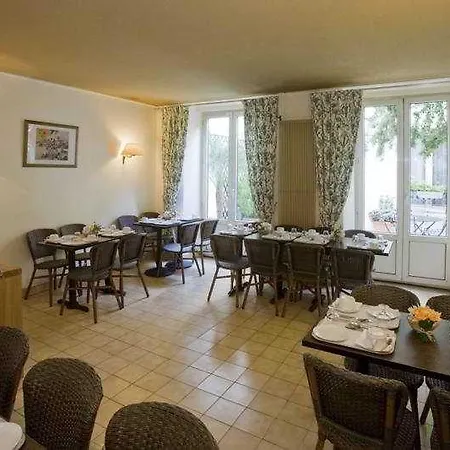 Hotell Kyriad 10 - Canal Saint Martin - Republique 3*