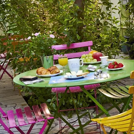Kyriad 10 - Canal Saint Martin - Republique Hotel Paris
