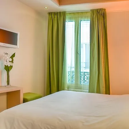 Kyriad 10 - Canal Saint Martin - Republique 3*