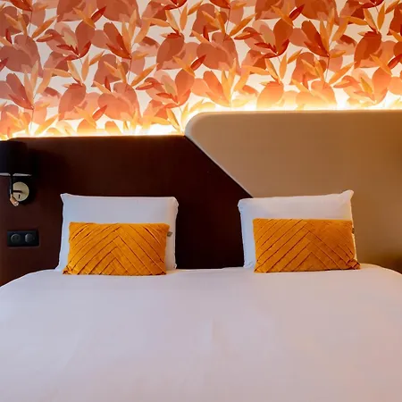 Hotel Kyriad 10 - Canal Saint Martin - République Paris