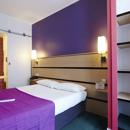 Hotel Kyriad 10 - Canal Saint Martin - République 3*