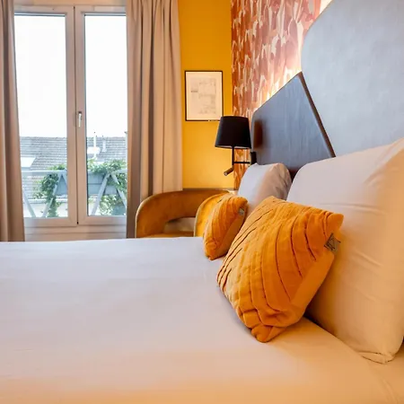 Hotel Kyriad 10 - Canal Saint Martin - République París
